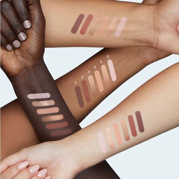 r.e.m. beauty- Midnight Shadows Palette in Baby Doll - Picture 4 of 6